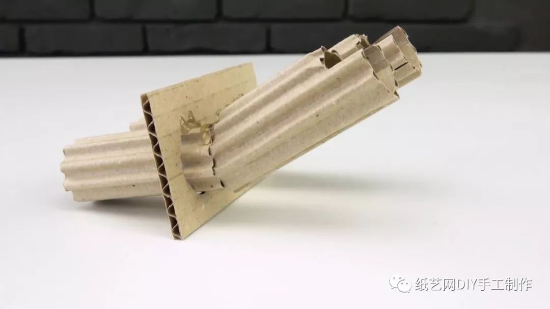 怎么用卡纸做战舰,卡纸做海盗战斗机