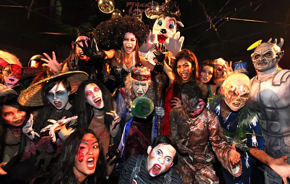 国外万圣节和国内万圣节,万圣节的由来以及万圣节的习俗