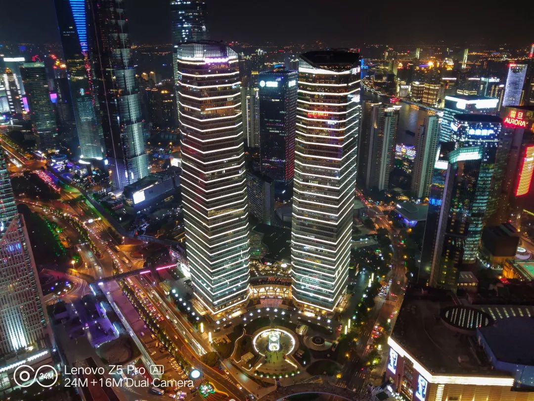 鐪熷叏闈㈠睆宸呭嘲涔嬩綔,绐佺牬鍏ㄩ潰灞忔瀬闄愮殑鏃朵唬鍗冲皢鏉ヤ复