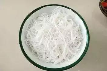 砂锅米线摆摊高汤,做砂锅米线高汤一天要多少