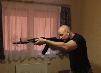 看起来很炫酷的盘玩手法,超级炫酷的换弹方式