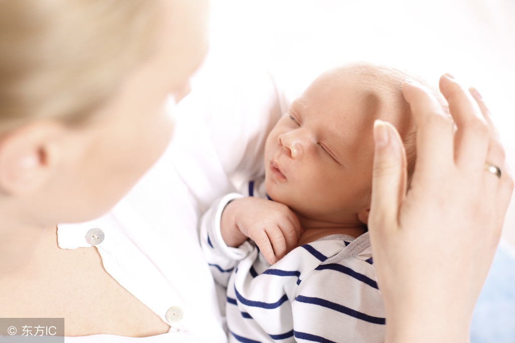 奶水不足宝宝又不吃奶粉怎么办,产后母乳不足怎么追奶