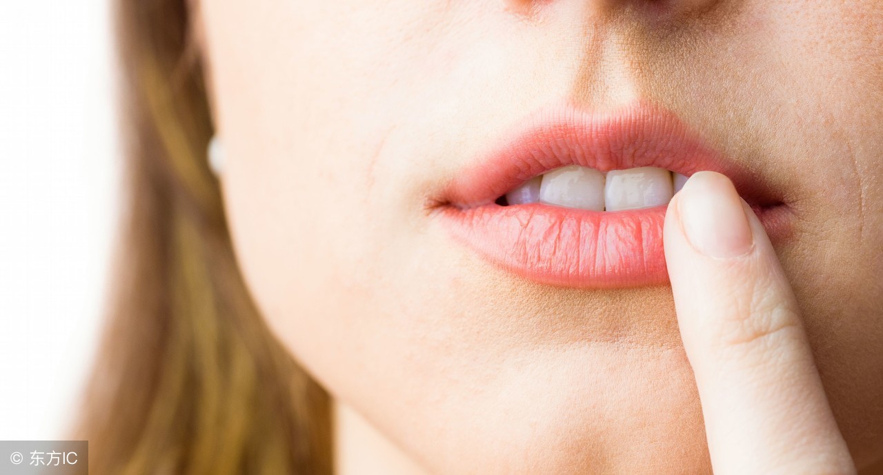 一招解决嘴唇干裂流血,快速解决唇干