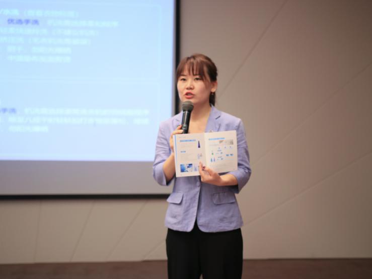 南京天丰大酒店开展“智慧女性，智慧妈妈，七彩生活”专题讲座活动