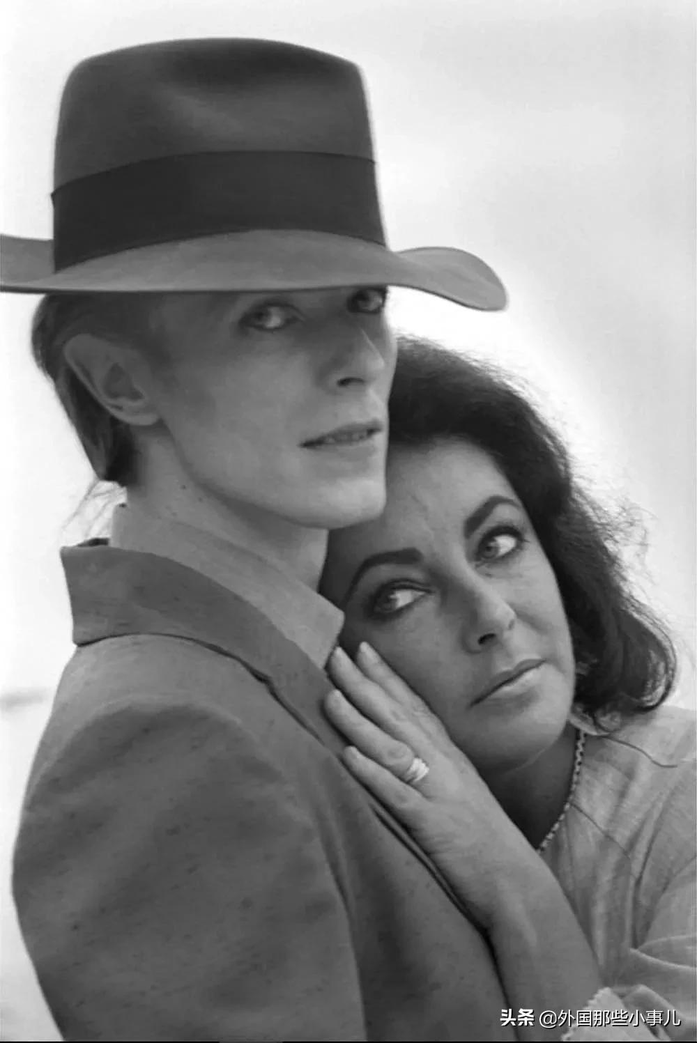 伊丽莎白·泰勒传奇一生,伊丽莎白泰勒一生八段婚姻