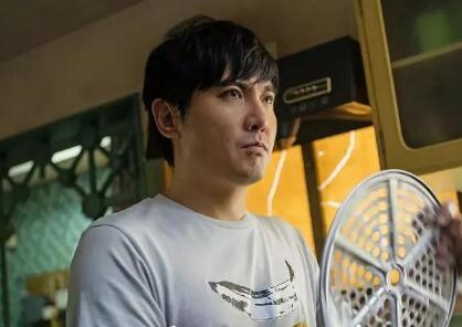 飞驰人生中沈腾最终活下来了吗,飞驰人生第一部结尾沈腾在医院