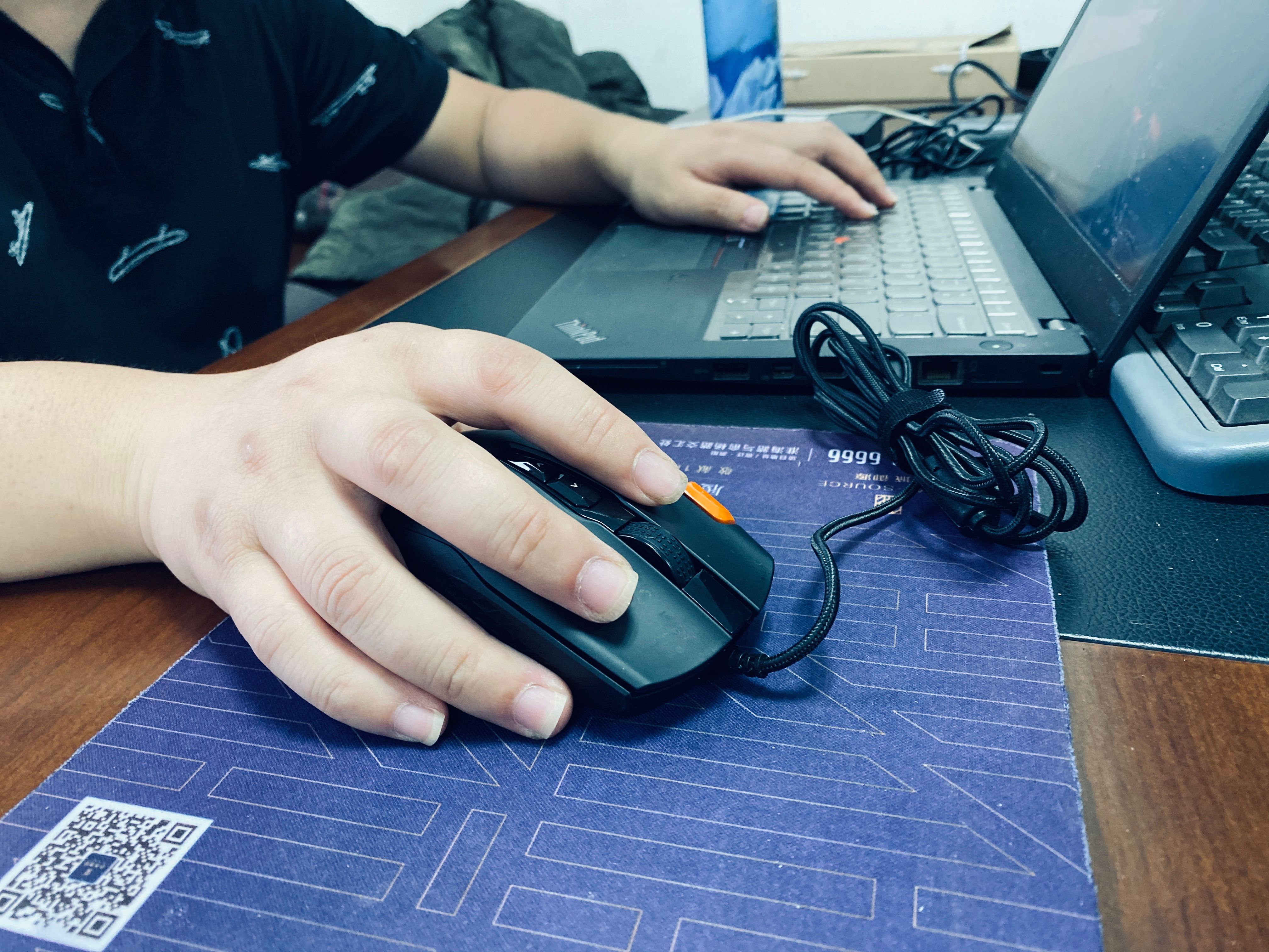 黑爵aj337,多功能游戏鼠标推荐