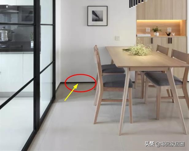 装修墙壁怎么保护踢脚线不被弄脏,去除踢脚线后的墙面怎么处理