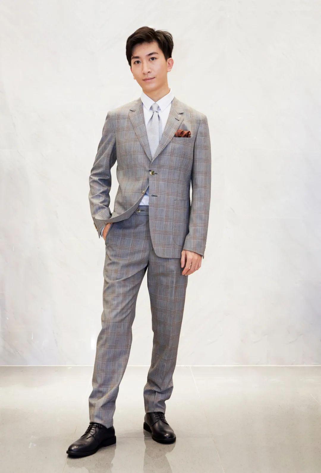 浣庤皟鐨勭敺鍚屼簨,娌夐粯瀵¤█鐨勭敺鍚屼簨