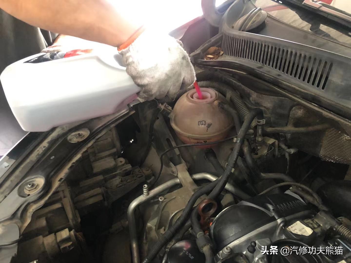 大众夏朗烧机油用什么燃油宝,2012款夏朗2.0t烧机油怎么处理