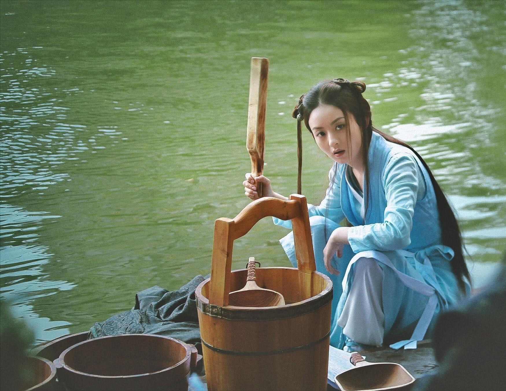 家用洗衣机买滚筒的还是买波轮的,滚筒洗衣机和波轮哪个洗得干净点