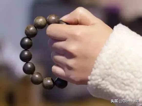 包浆的金刚菩提怎么辨别真假,菩提手串包浆怎么看