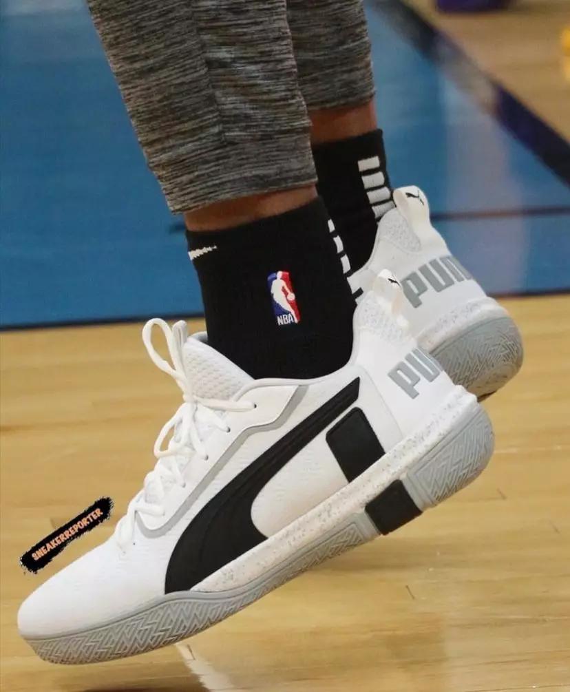 nba杰伦布朗上脚球鞋,nba球星上脚布朗尼1代