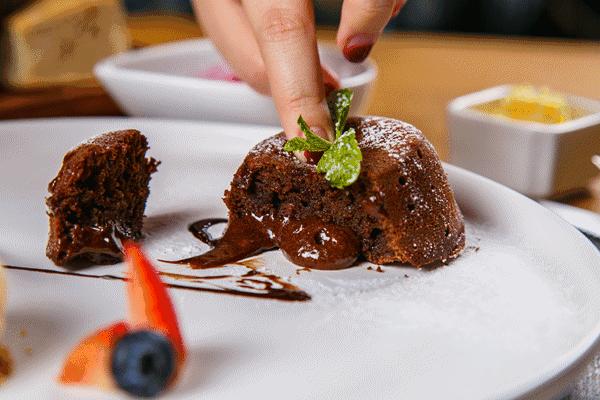 万元抽奖!送戴森卷发棒+TF口红!这家花园西餐厅让我开始嫌弃男友!