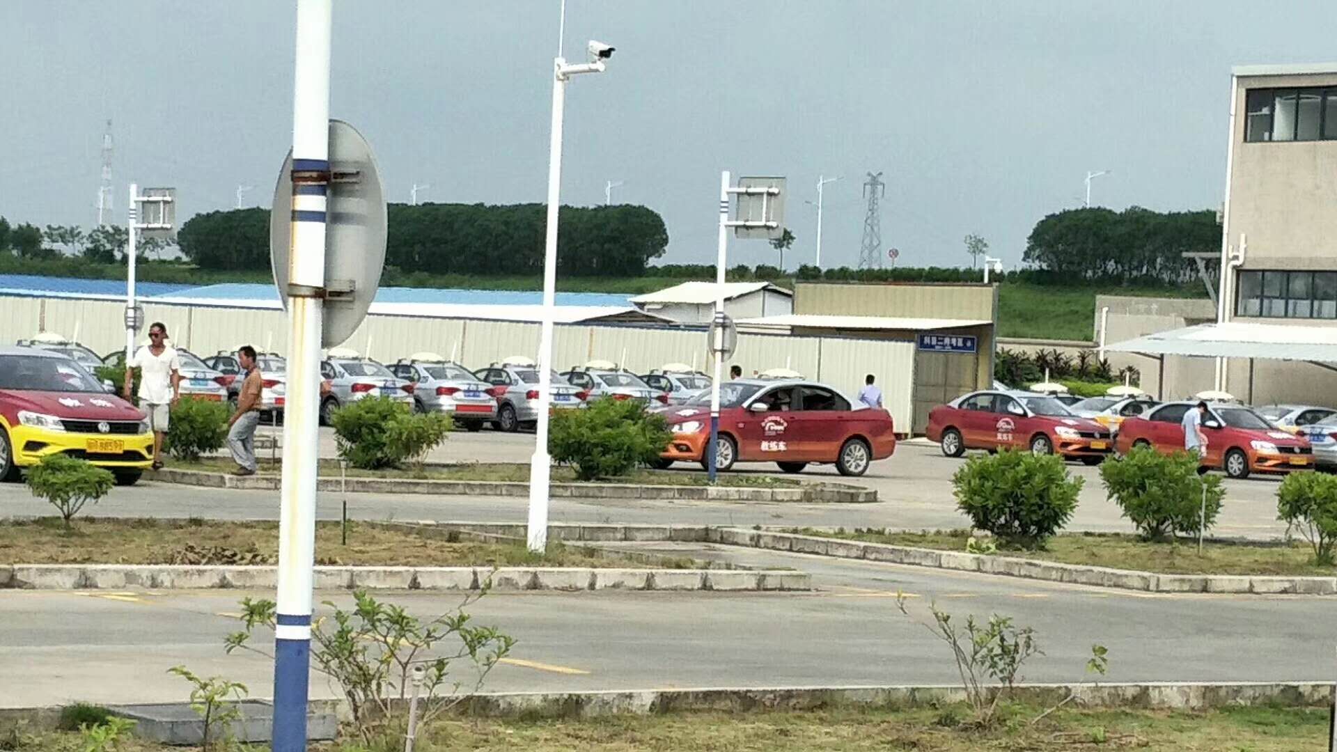 永安驾校教练倒车入库视频教程,佛山倒车入库点位的讲解视频