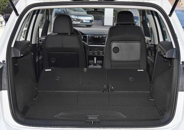 2019年高尔夫嘉旅1.4t顶配,落地15万高尔夫