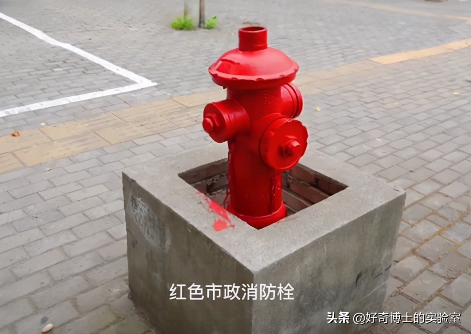 飞机上的马桶别乱用,飞机上的马桶为什么不容易粘