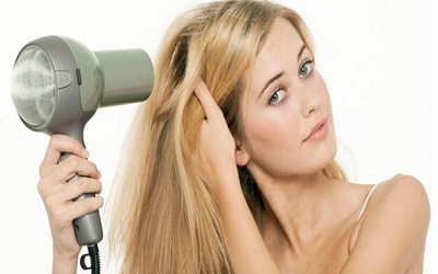 理发师如何吹头发不毛躁顺直,理发店教你正确吹头发的小妙招