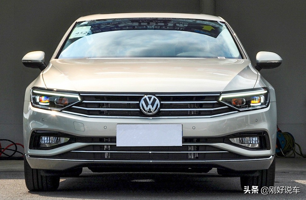 全方位解析迈腾b9,全新一代迈腾怎么选