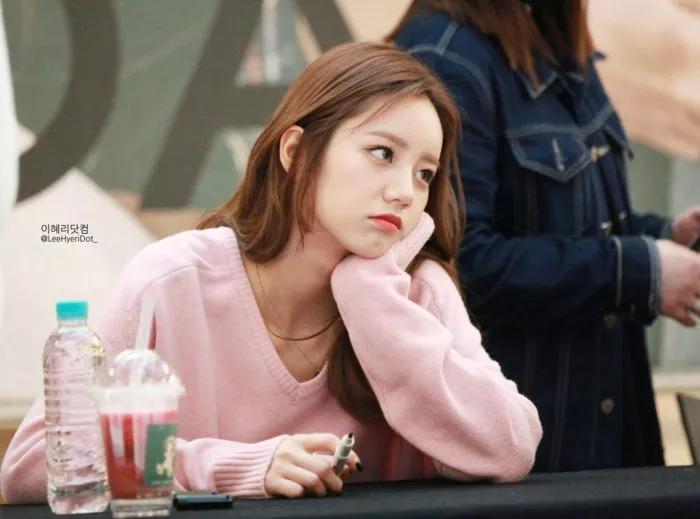 短发大饼脸2022年最流行的发型,大饼脸适合什么发型短发