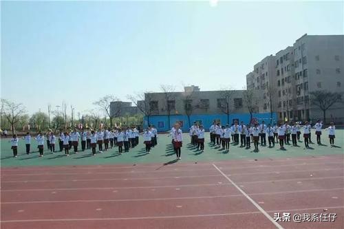 足球需要用小球练球感,足球一定要练球性