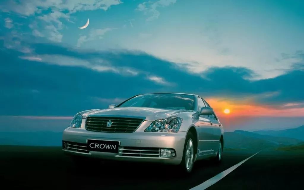 13代皇冠拍卖最高价,12代皇冠拍卖40多万