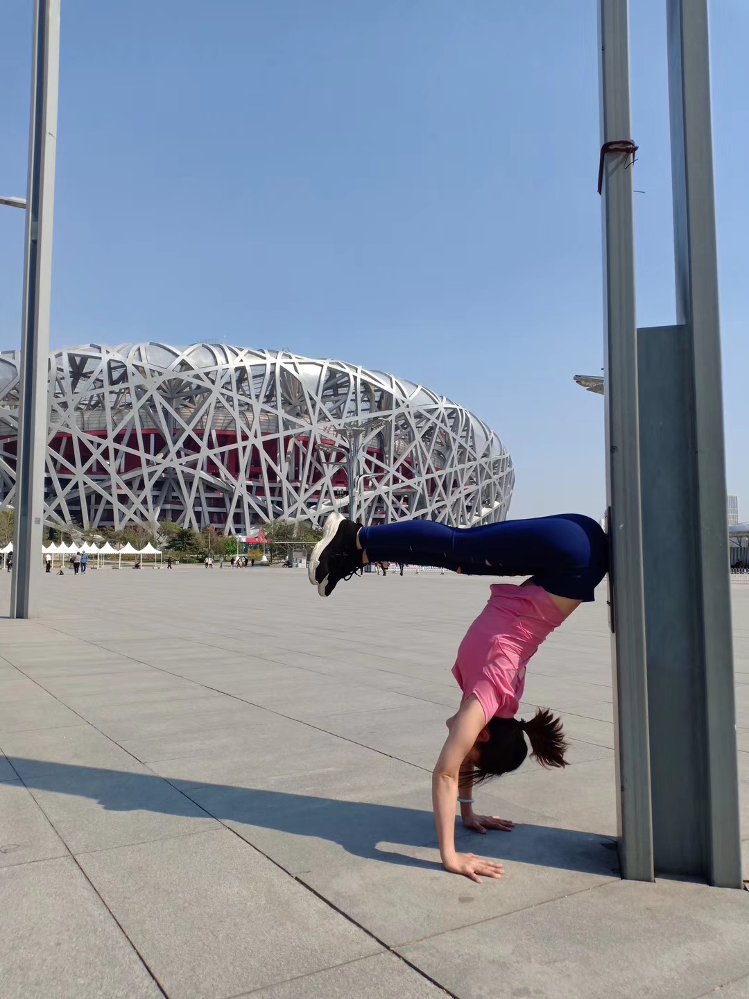 【围观】天降一只‘曹’阳‘丹’凤，演绎瑜伽绝伦韵律