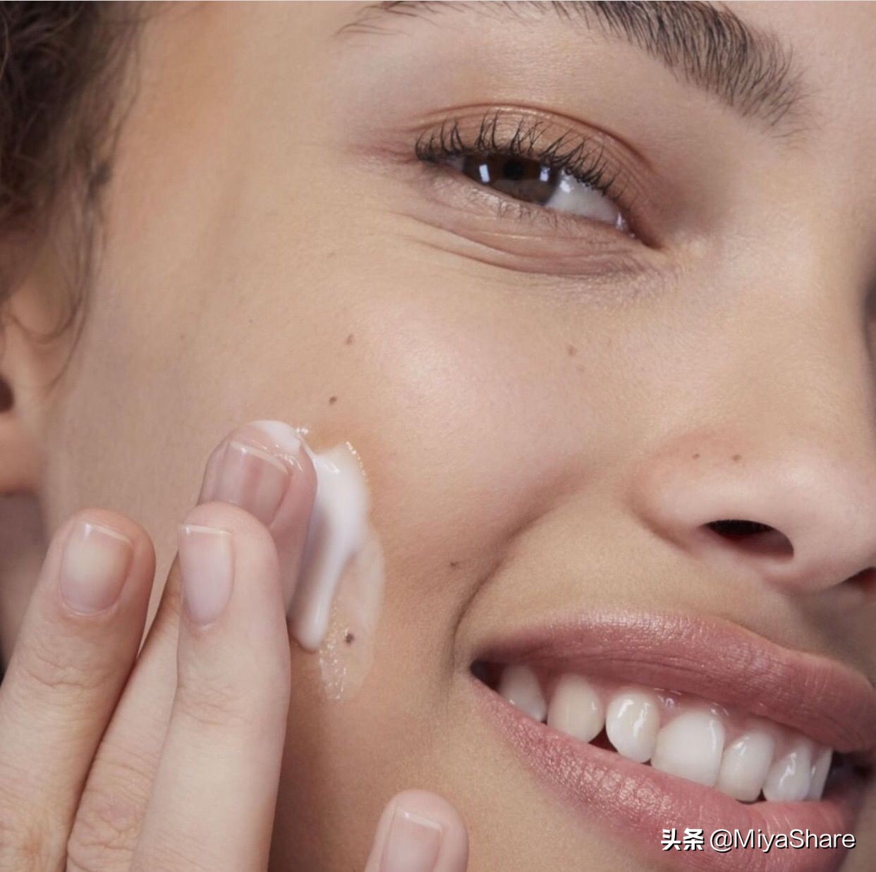 资生堂悦薇面霜清爽和滋润区别,资生堂鲜润赋活面霜改款