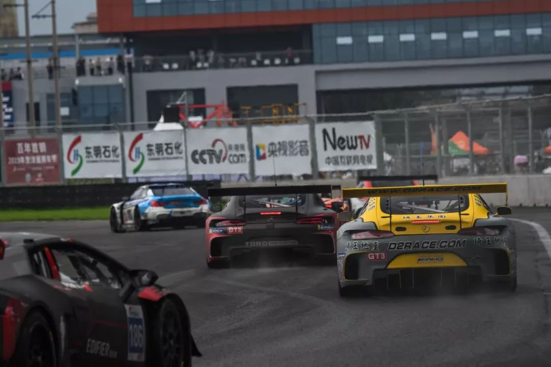 钢铁赛道雨中热战·ChinaGT上演秦皇岛首轮超跑对决