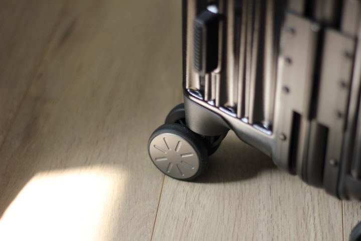 小型轻便指纹锁行李箱,便捷功能行李箱