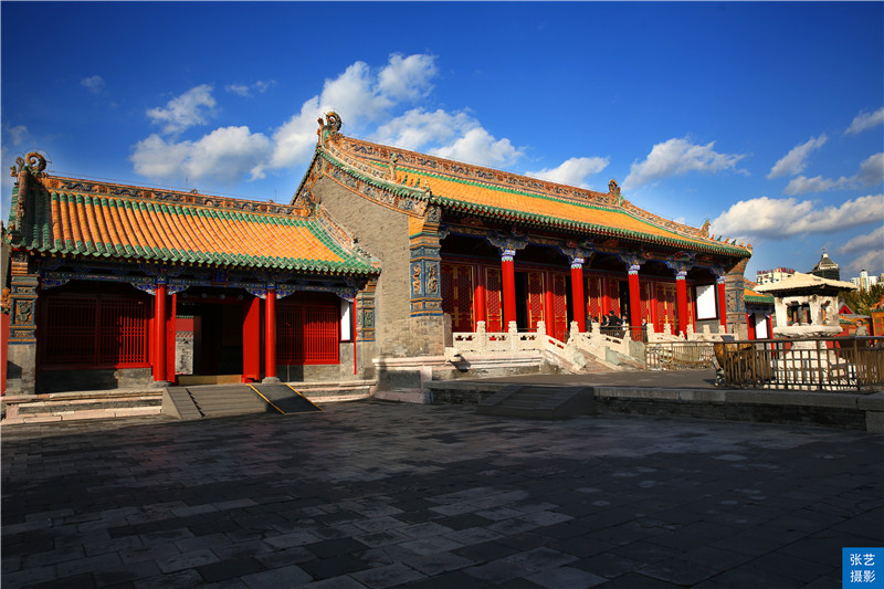 沈阳故宫是举世闻名的建筑物,中国仅存的两大宫殿沈阳故宫