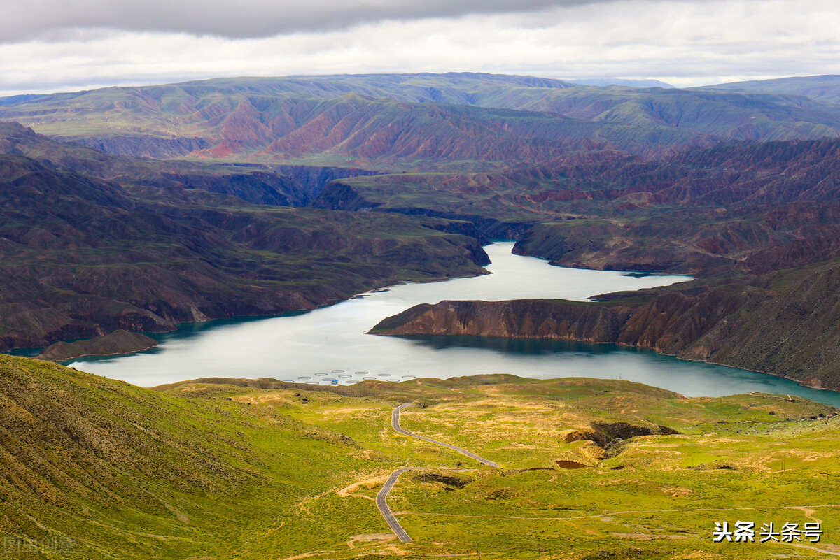自驾青海沙漠旅游路线攻略,青海七彩丹霞自驾游攻略