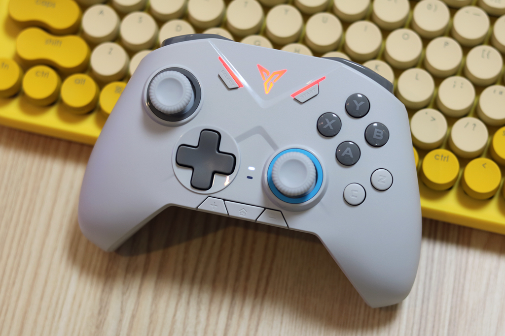 飞智黑武士2手柄指套,支持体感的手机游戏