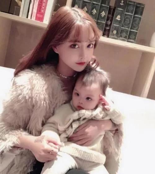 韩安冉没有整容的样子更好看,没有整容过的原装脸韩安冉