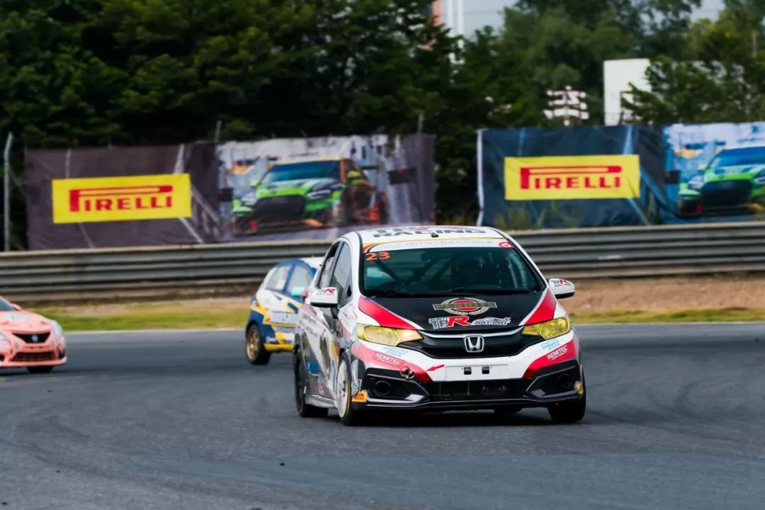 百威保时捷赛车,百威品牌挑战赛