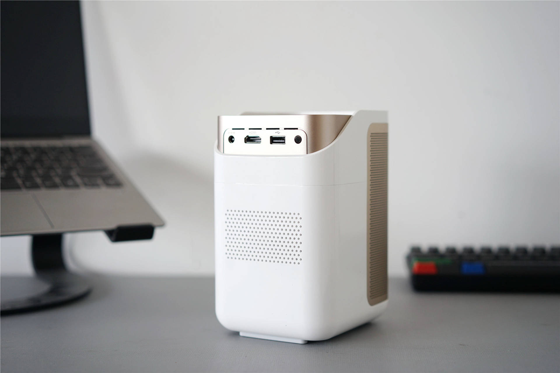 千元以上的投影仪好用吗,千元投影仪有哪些是真1080p的