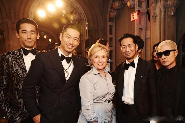 黑泽良平和林志玲相差几岁,黑泽良身材