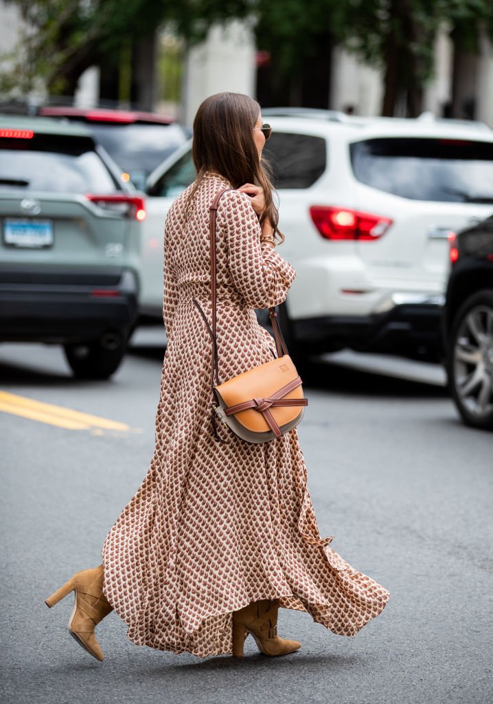 各品牌包包值得拥有的款式,小众品牌包包排行榜前十名翻盖包