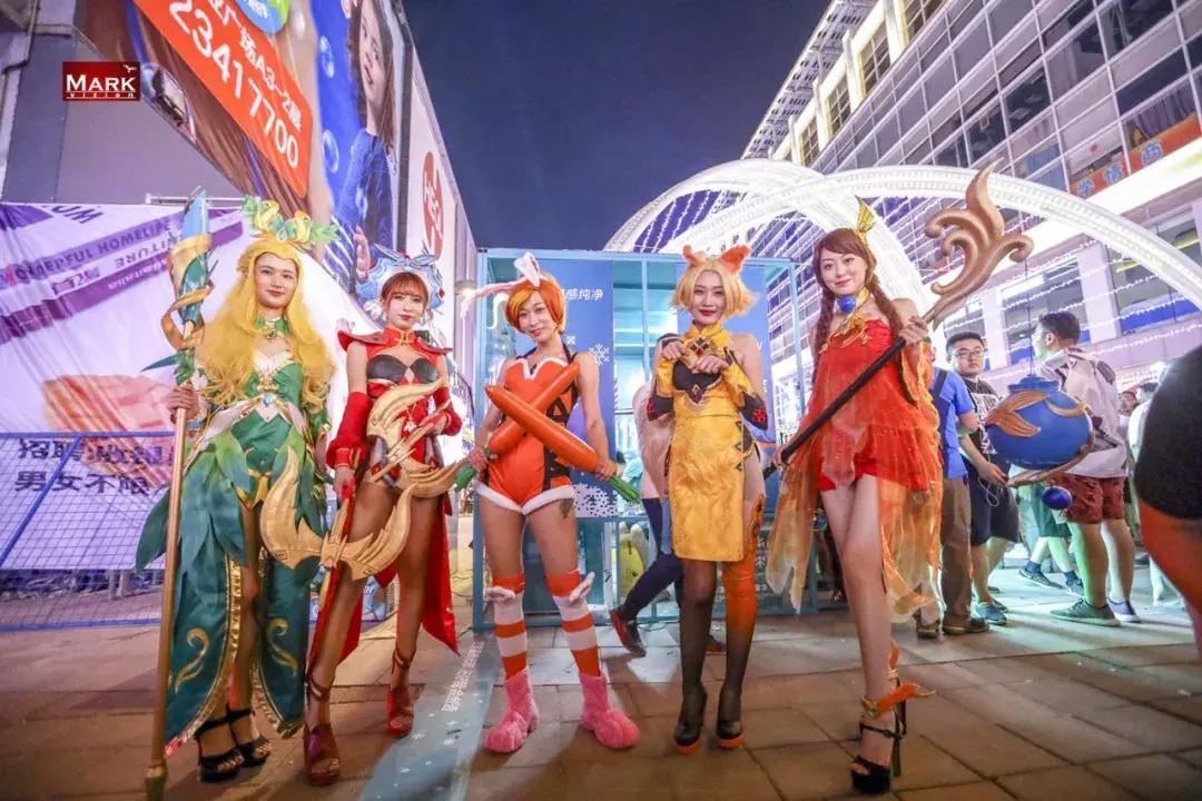 【繁荣夜间经济扮靓天津生活】“夜猫子”们的新去处！奥城夜市开街了，夏季延时至凌晨3点