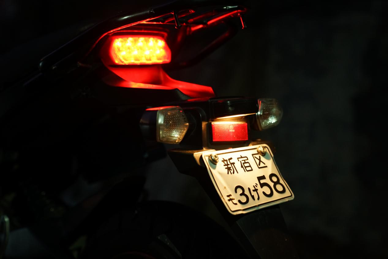 孤独夜里男孩的唯一陪伴，小厂电摩也有的情怀槽车详聊小猴m3！