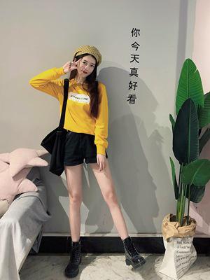 转眼入秋，快鱼字母印花卫衣测评