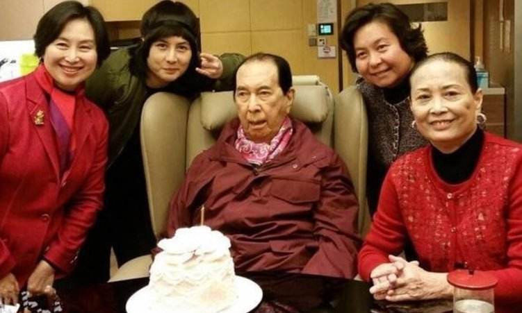 赌王千亿家产谁来继承,赌王何鸿燊传奇商业帝国