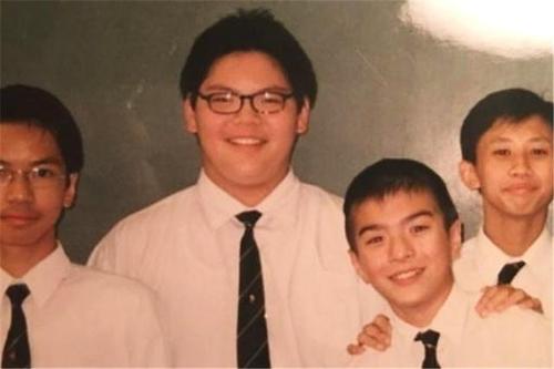 向佐一身肌肉怎么锻炼的,向佐健身练腰