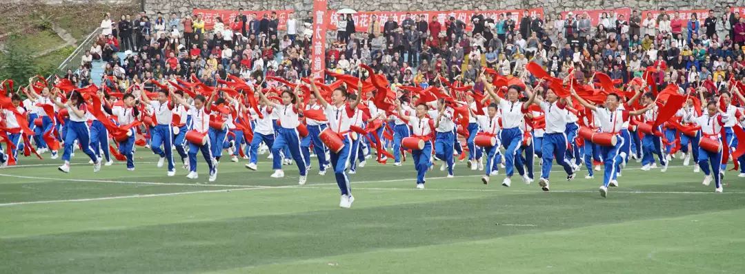 成都名校长的温度教育：期待把眉山冠城七中办成百年名校