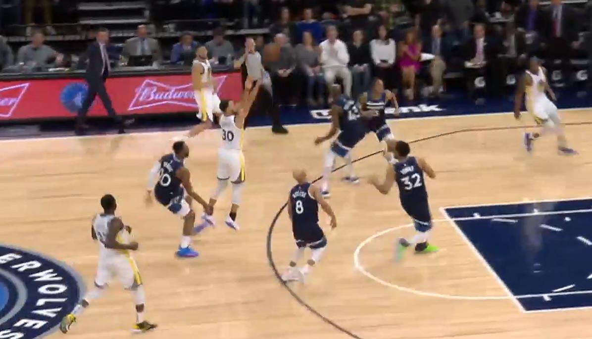 这也吹犯规?注定载入史册的无耻判罚!裁判*球赌**了吗?