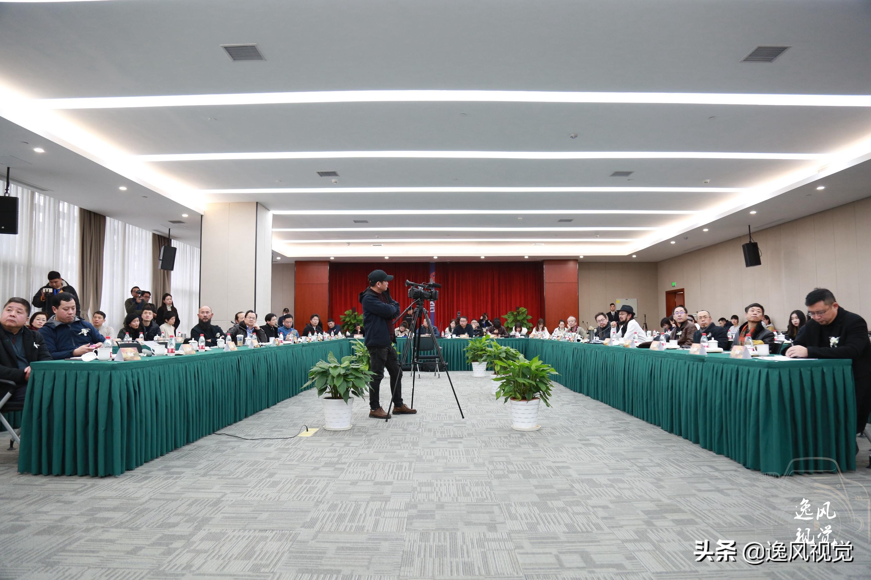 活动摄影24-70拍摄技巧,看展人物摄影拍摄技巧