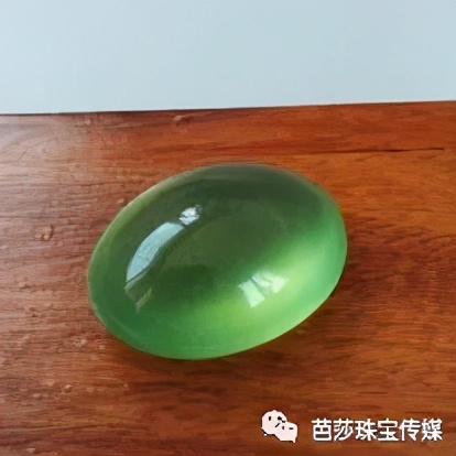 夏季做氛围感美人，清新好入手的葡萄石应该拥有姓名