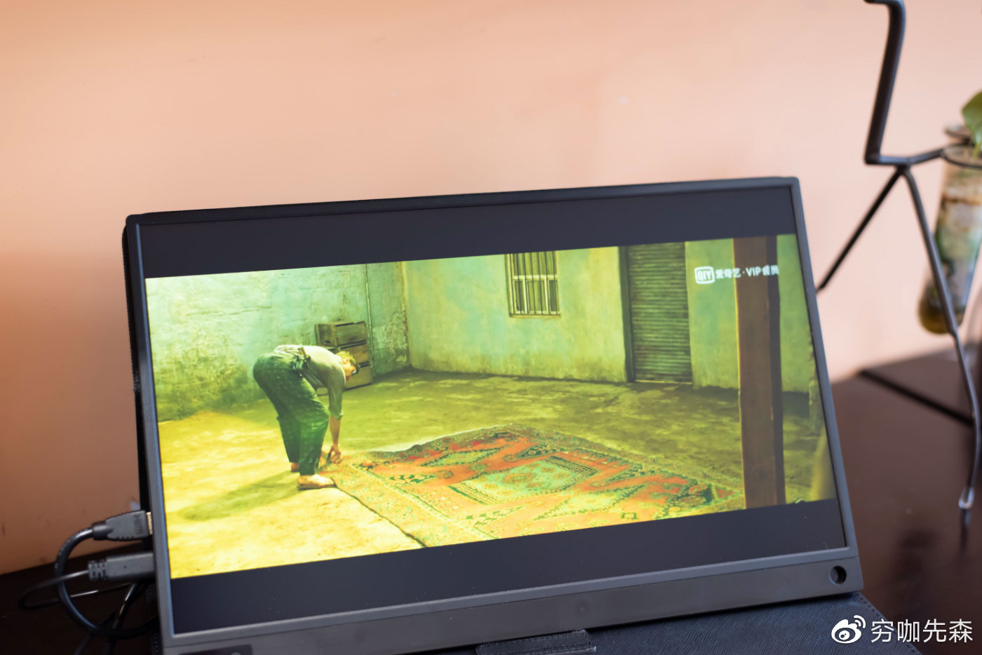 一款可以带出门的“显示器”——天宝T15便携显示器