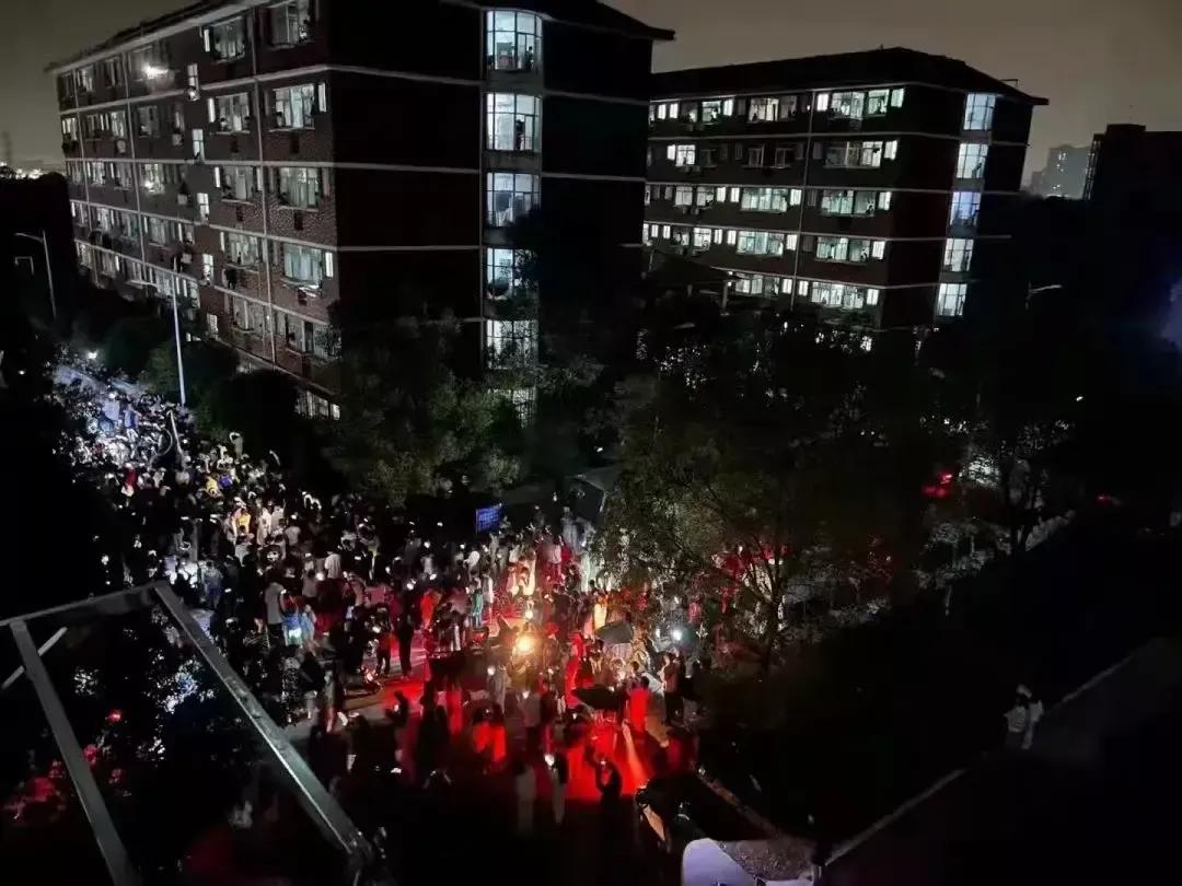 EDG庆典活动开启，免费得皮肤机会又来了，谁是欧皇谁是非酋