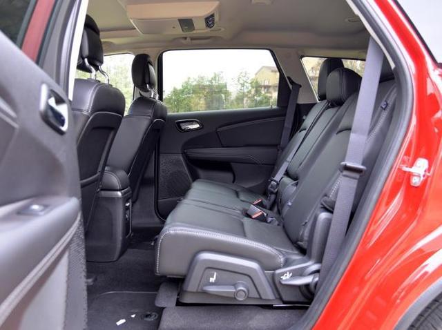 道奇酷威落地价新车,落地26万提车